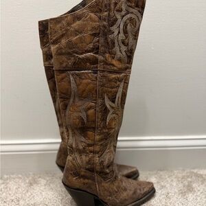 Dan Post Brown Embroidered Heeled Boots
